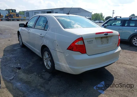 2012 Ford Fusion S z USA, uszkodzony, nr VIN 3FAHP0GA9CR190453